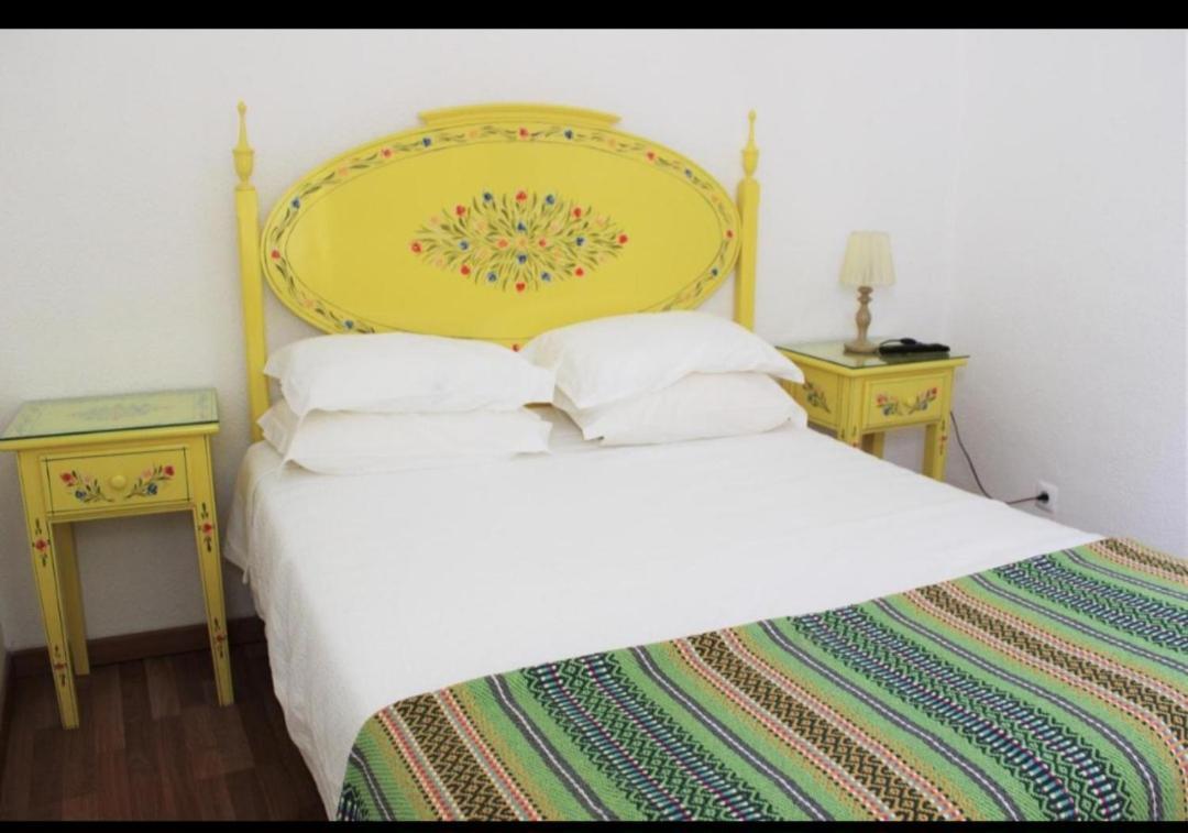 Mont' Sobro Hostel Evora Bagian luar foto