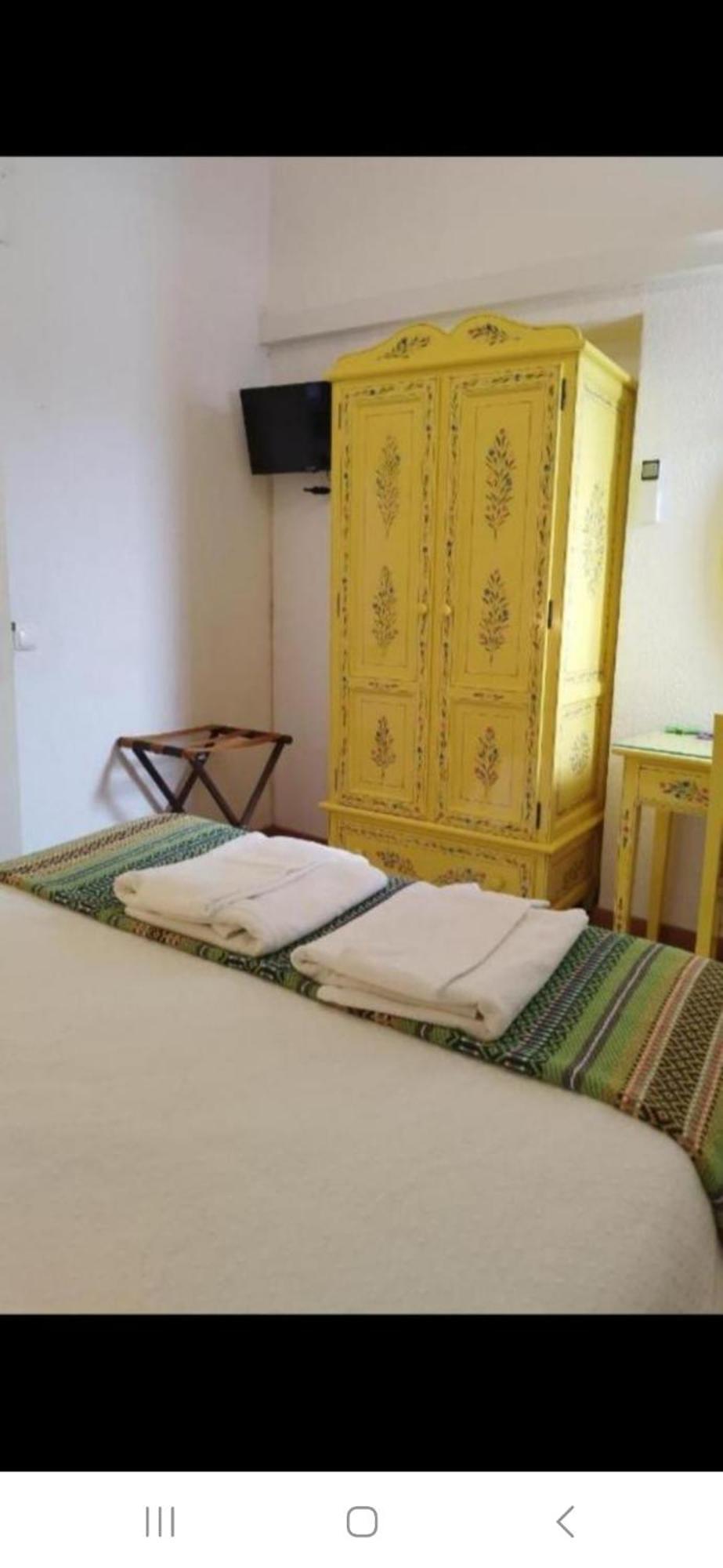 Mont' Sobro Hostel Evora Bagian luar foto